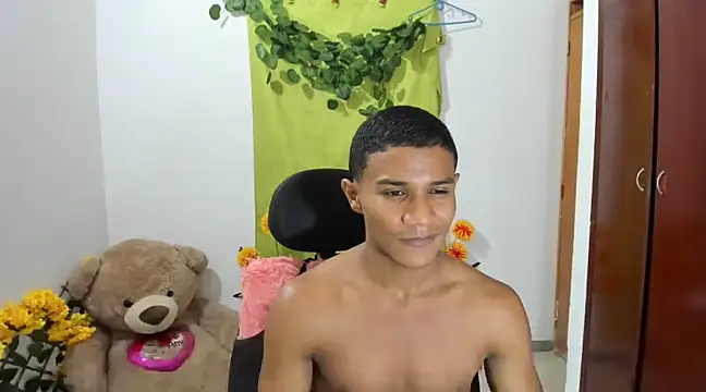 Snapshot of corzoethan chatting on 03-13-25, 10:54 corzoethan online show from 03-13-25, 10:54