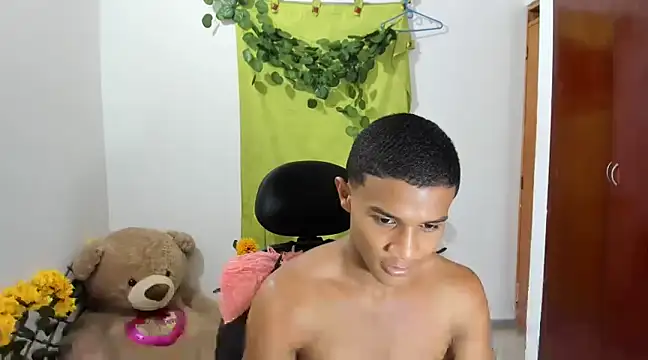 Snapshot of corzoethan chatting on 03-21-25, 10:50 corzoethan online show from 03-21-25, 10:50