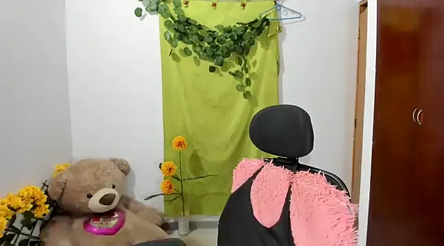 Snapshot of corzoethan chatting on 03-23-25, 02:04 corzoethan online show from 03-23-25, 02:04