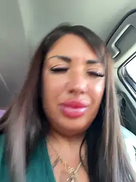 Snapshot of RuslanaXX chatting on 06-28-26, 05:35 RuslanaXX online show from 06-28-26, 05:35