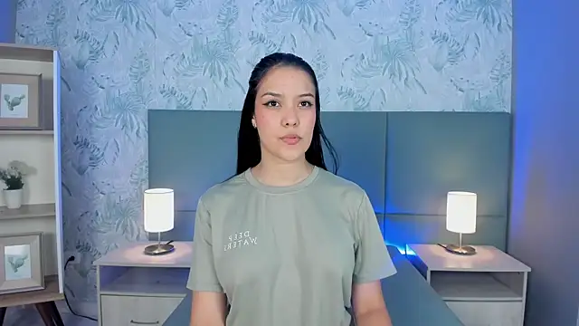 lexiethompson  online show from 11-29-25, 12:08