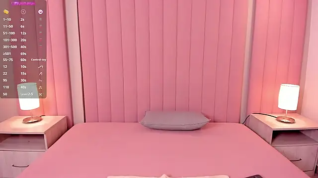 lexiethompson  online show from 02-26-26, 12:15