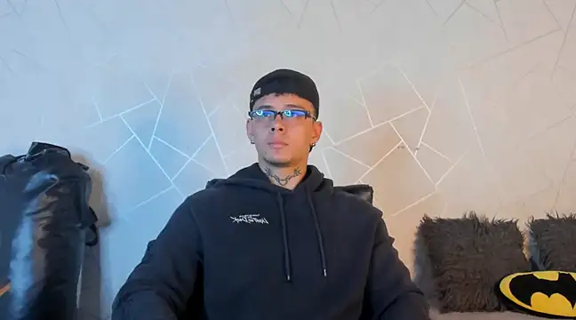 NoahhBrown online show from 12-20-24, 03:25