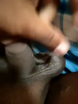 Snapshot of raj0592 chatting on 03-12-25, 03:35 raj0592 online show from 03-12-25, 03:35