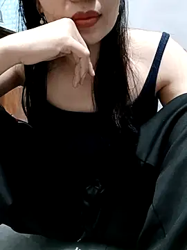 Blythe 69 online show from 03-13-25, 02:49