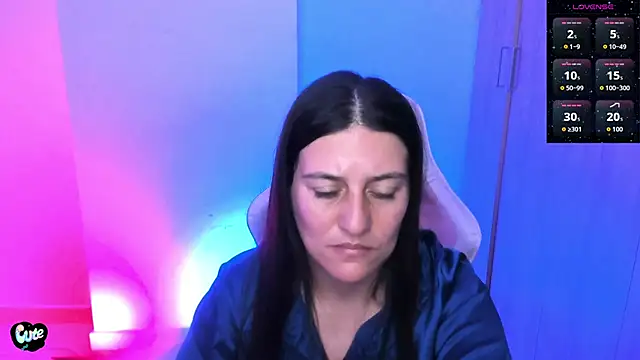 Saskyaa online show from 06-15-26, 02:36