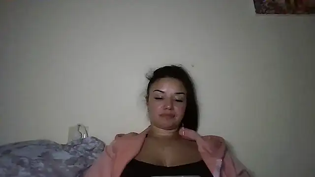 Snapshot of Linusya chatting on 11-07-25, 05:24 Linusya online show from 11-07-25, 05:24