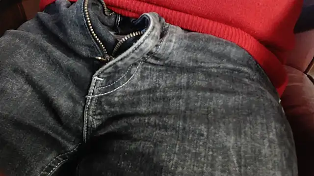 Snapshot of smoothandtiny chatting on 03-15-25, 06:36 smoothandtiny online show from 03-15-25, 06:36