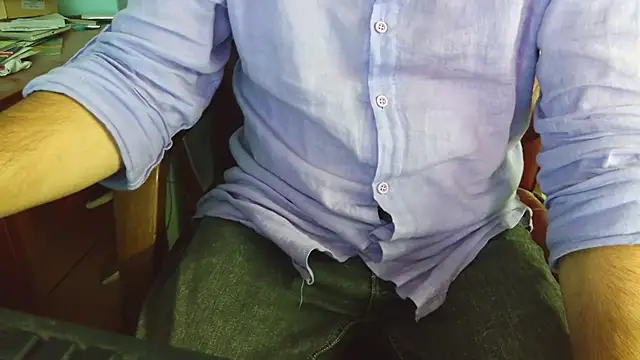 Snapshot of smoothandtiny chatting on 09-28-25, 07:14 smoothandtiny online show from 09-28-25, 07:14