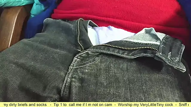 Snapshot of smoothandtiny chatting on 10-05-25, 04:11 smoothandtiny online show from 10-05-25, 04:11