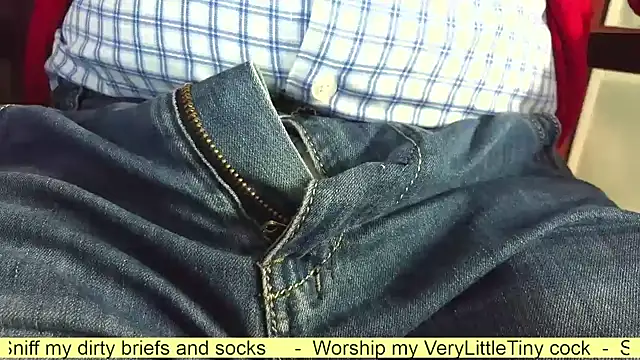 Snapshot of smoothandtiny chatting on 10-18-25, 07:42 smoothandtiny online show from 10-18-25, 07:42