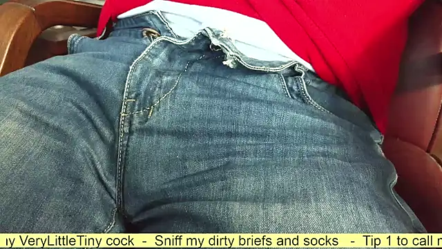 Snapshot of smoothandtiny chatting on 10-28-25, 07:56 smoothandtiny online show from 10-28-25, 07:56