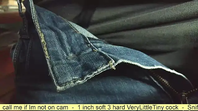 Snapshot of smoothandtiny chatting on 11-13-25, 08:24 smoothandtiny online show from 11-13-25, 08:24