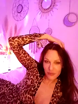 Luna Kitanna online show from 01-10-25, 01:10