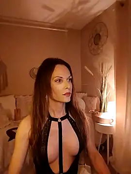 Luna Kitanna online show from 05-02-26, 06:13