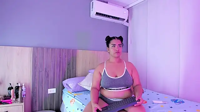 hannnasmith online show from 09-23-25, 03:20