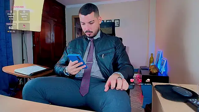 Snapshot of HenryBenso chatting on 07-24-26, 03:43 HenryBenso online show from 07-24-26, 03:43