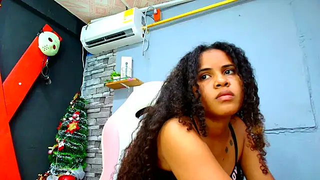 makena18 online show from 01-13-25, 12:45