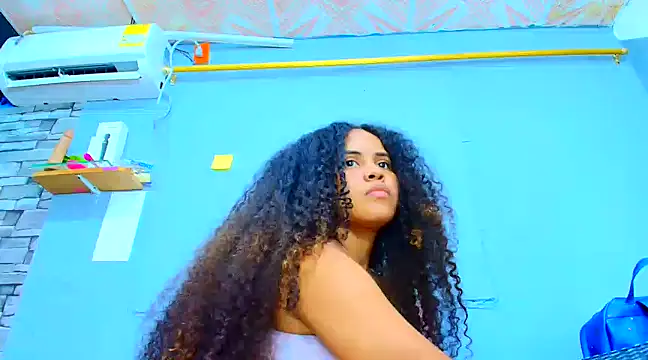 makena18 online show from 02-21-25, 04:48