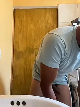 Snapshot of negro15cm17 chatting on 02-04-25, 03:04 negro15cm17 online show from 02-04-25, 03:04