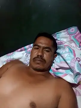 Snapshot of negro15cm17 chatting on 09-26-25, 02:04 negro15cm17 online show from 09-26-25, 02:04