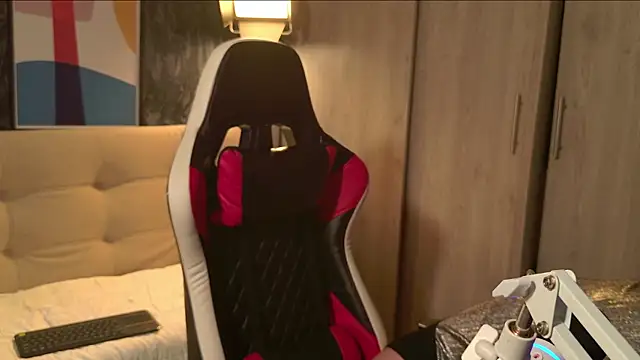 Snapshot of bigboottyxxx chatting on 11-04-25, 03:05 bigboottyxxx online show from 11-04-25, 03:05