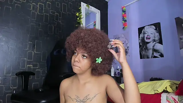 Alika01 online show from 02-06-25, 01:32