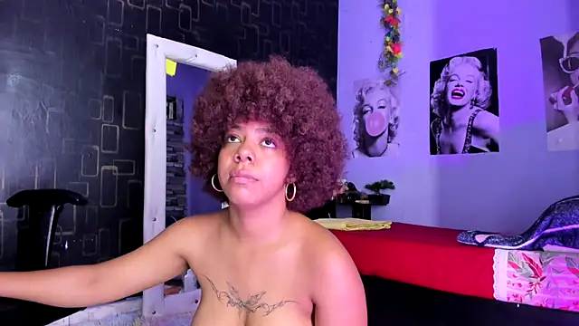 Alika01 online show from 02-10-25, 04:25