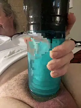 Snapshot of Helmut1971 chatting on 10-14-25, 05:58 Helmut1971 online show from 10-14-25, 05:58