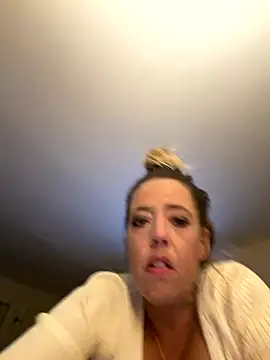 Blueeyesoulsnatcher online show from 10-29-25, 07:32