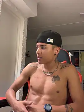 Snapshot of lilrich7 chatting on 11-15-25, 12:19 lilrich7 online show from 11-15-25, 12:19