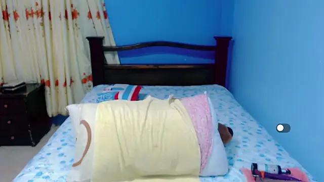 Lily Benet1 online show from 10-05-25, 10:18