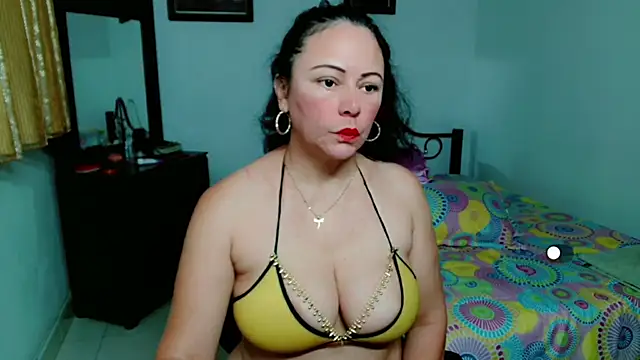 Snapshot of Lily_Benet1 chatting on 03-11-26, 06:19 Lily Benet1 online show from 03-11-26, 06:19