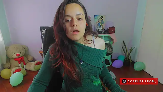 Scarletleon77 online show from 12-17-24, 03:49