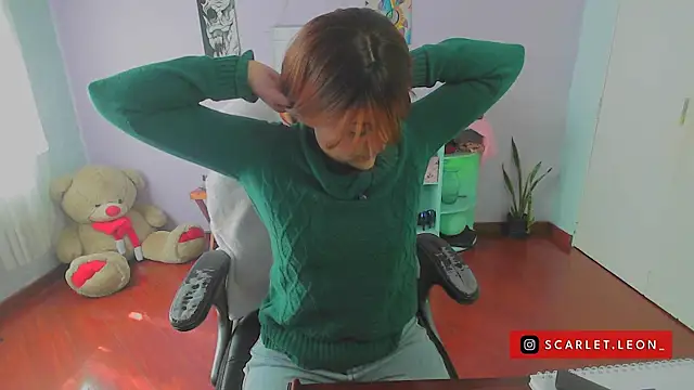 Scarletleon77 online show from 01-14-25, 02:53