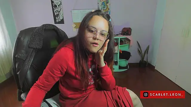 Scarletleon77 online show from 01-30-25, 04:24