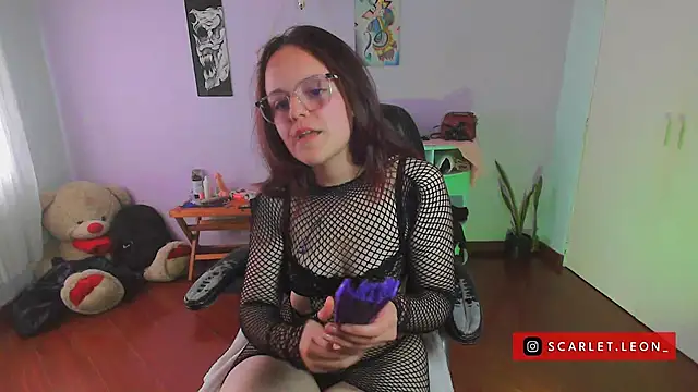 Scarletleon77 online show from 02-01-25, 06:19