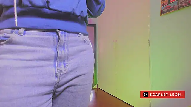 Scarletleon77 online show from 02-11-25, 04:13