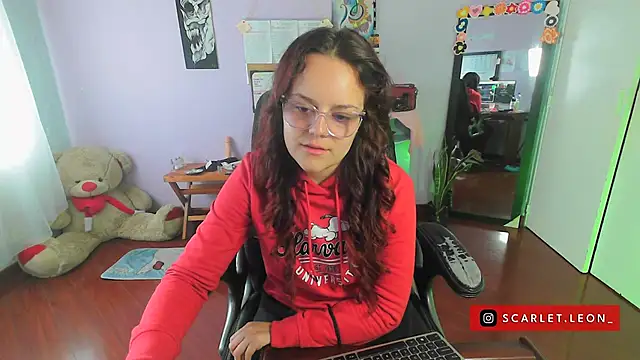 Scarletleon77 online show from 02-19-25, 04:33