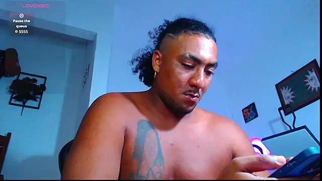 Snapshot of yosoy_enzo2020 chatting on 04-15-26, 03:46 yosoy enzo2020 online show from 04-15-26, 03:46