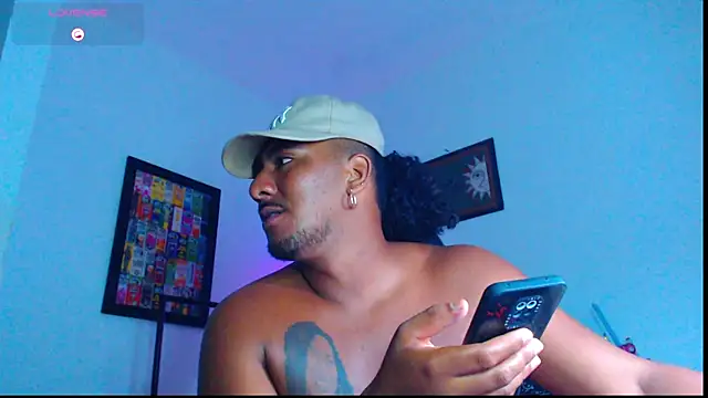 Snapshot of yosoy_enzo2020 chatting on 04-21-26, 03:24 yosoy enzo2020 online show from 04-21-26, 03:24
