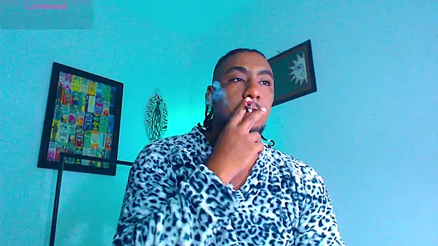 Snapshot of yosoy_enzo2020 chatting on 05-11-26, 05:13 yosoy enzo2020 online show from 05-11-26, 05:13