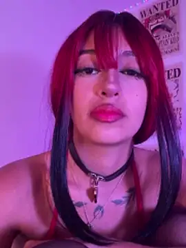 Snapshot of Hot_sophie_ chatting on 03-29-26, 05:35 Hot sophie online show from 03-29-26, 05:35