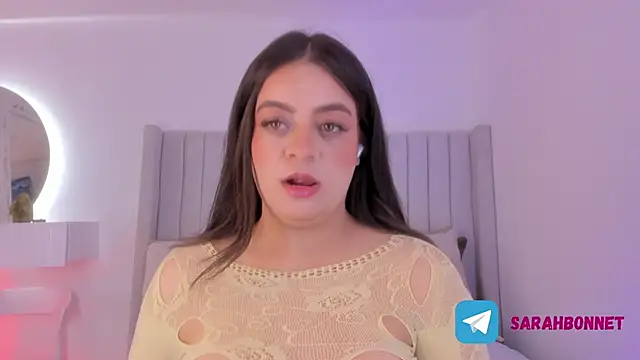 Snapshot of sarah-bonneth chatting on 09-20-25, 11:55 sarah-bonneth online show from 09-20-25, 11:55