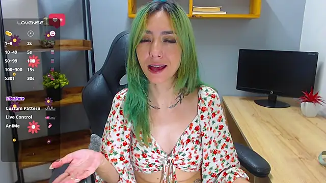 Erika Stevens online show from 10-31-25, 03:02