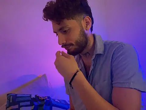 Snapshot of axel_giracr chatting on 12-06-24, 08:40 axel giracr online show from 12-06-24, 08:40