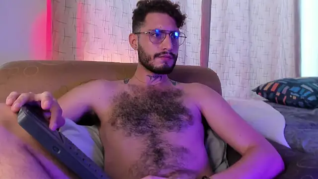 Snapshot of axel_giracr chatting on 01-27-25, 03:39 axel giracr online show from 01-27-25, 03:39