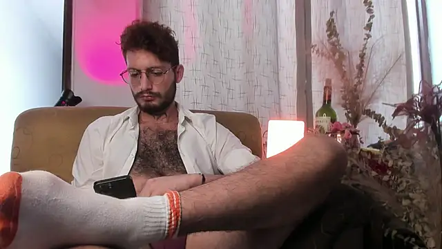 Snapshot of axel_giracr chatting on 02-14-25, 03:58 axel giracr online show from 02-14-25, 03:58