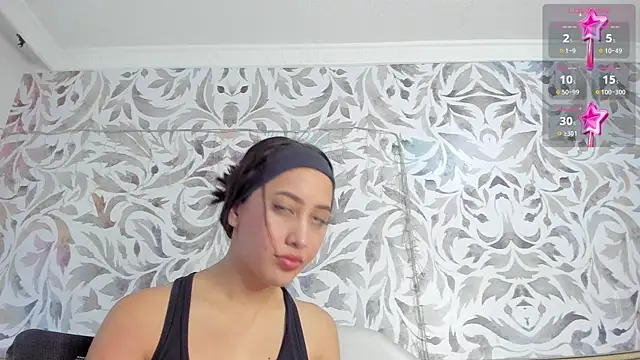 valentina cortes72 online show from 01-25-25, 02:25