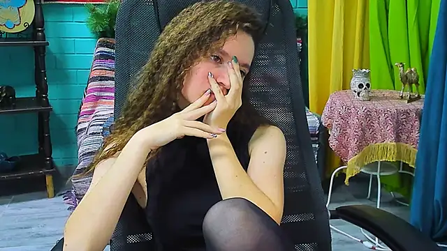 Miss Barbara  online show from 01-21-25, 03:32